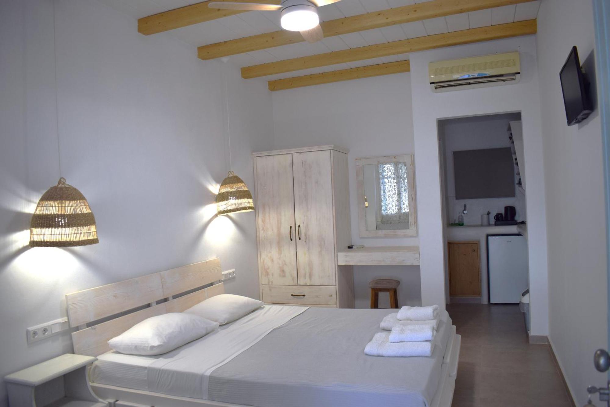 Κalamitsi Rooms & Apartments Kímolos Exterior foto